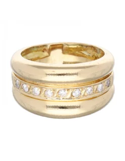 Anillo con una tira de brillantes en horizontal oro amarillo 18kl