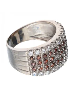 Anillo con una tira de zirconitas y amatistas oro blanco 18kl