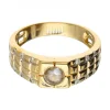 Anillo con zirconitas de color oro amarillo 18kl