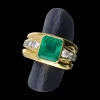 Anillo de oro 18 kl con esmeralda con diamantes