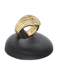 Anillo de oro amarillo 18 K con diseño y brillantes