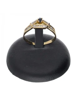 Anillo de oro amarillo 18 K con diseño y circonitas