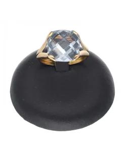 Anillo de oro amarillo 18 K con diseño y piedra sintética