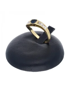 Anillo de oro amarillo 18 K con diseño brillantes y zafiro