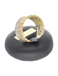 Anillo de oro amarillo 18 K con diseño y circonitas