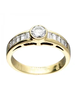 Anillo de oro amarillo 18 K con diseño y brillantes