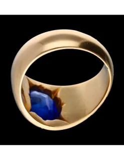 Anillo de oro amarillo con zafiro central