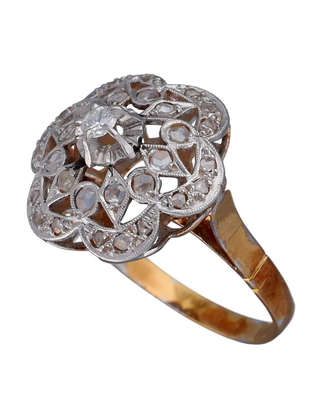 Anillo de Oro amarillo y blanco con diseño Flor y Brillantes