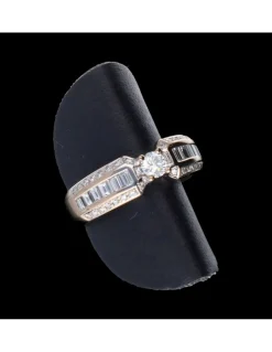 Anillo de oro blanco 18 kl Diamantes