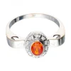 Anillo de oro blanco con amatista y zirconita