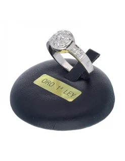 Anillo de oro blanco 18K con diseño y brillantes