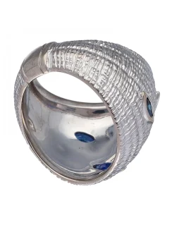 Anillo de Oro blanco 18K con diseño y Piedras Sintéticas azules