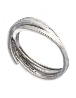 Anillo de oro blanco 18K con diseño y brillantes