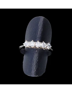 Anillo de oro blanco 18kl con zirconitas