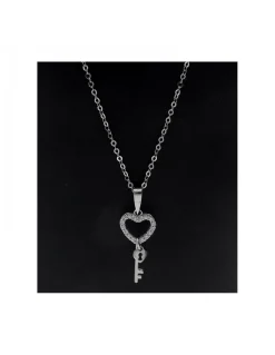 Cadena con colgante en oro blanco 18 K con diseño de llave y candado corazón