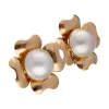 Pendientes de Oro con diseño de Flor y Perlas
