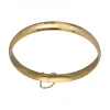 Pulsera de Oro amarillo con diseño rígido y detalles labrados
