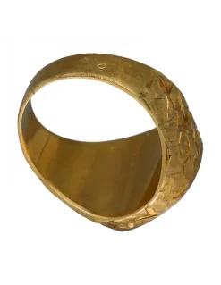Sello de Oro amarillo con diseño labrado y con letras grabadas JU