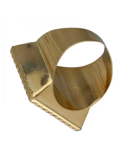Sello de Oro amarillo con diseño cuadrado y repujado radial